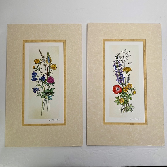 Johnabel Wall Decor Flower Prints with Precut Matting - Picture 1 of 5